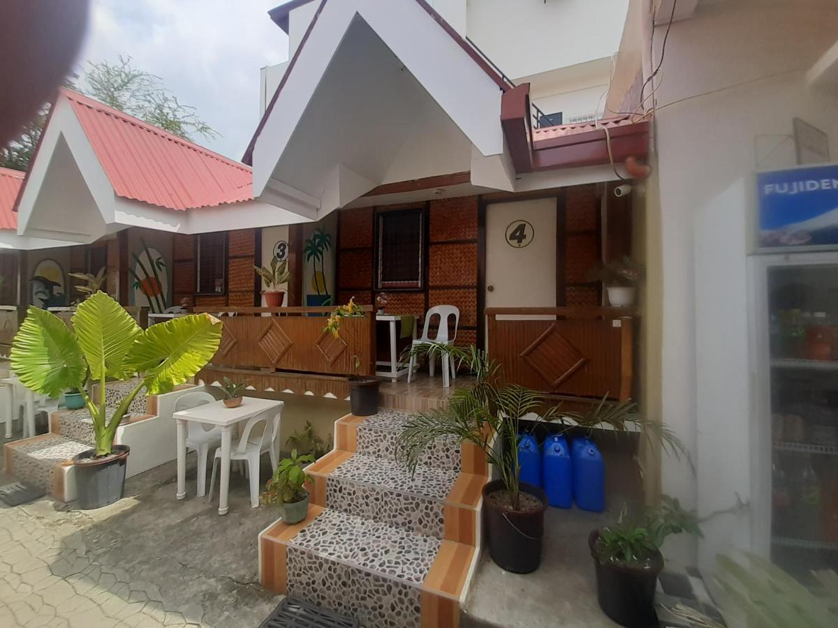Sandstorm Lodge And Cafe Puerto Galera Exteriér fotografie